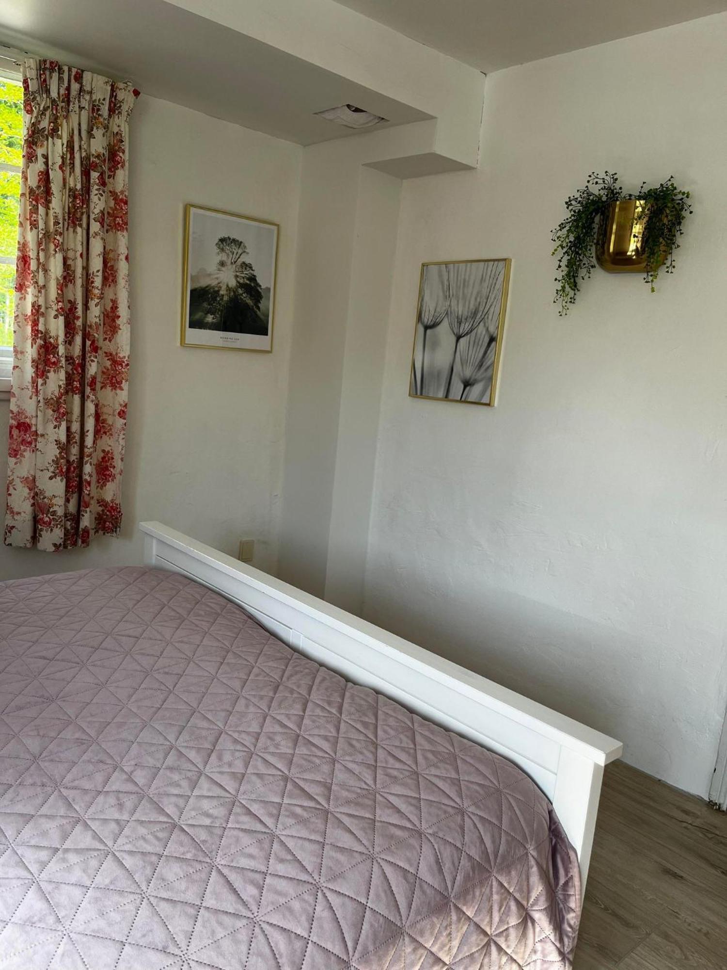 Rosenlund Gods - Kaelder B&B Sakskobing Bagian luar foto